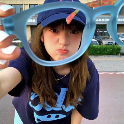 英谈女人